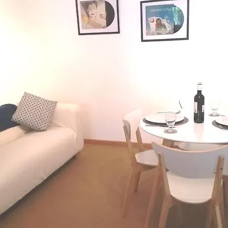 Villa Stunning 4 Bed Contemporary With Private Pool