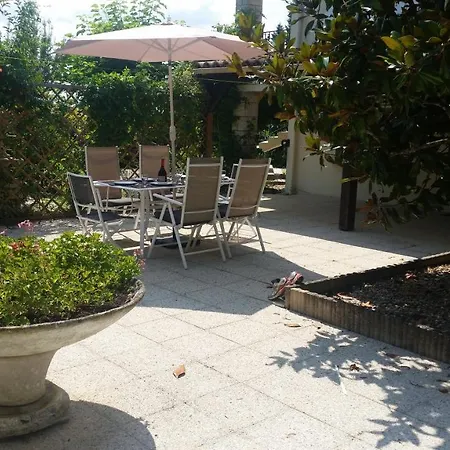 Stunning 4 Bed Contemporary With Private Pool Villa